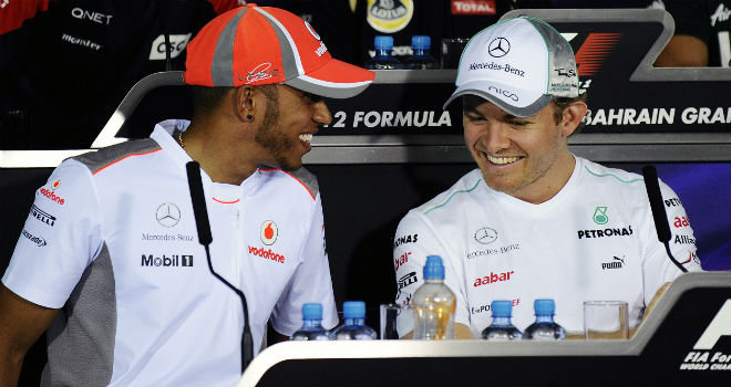 Lewis-Hamilton-McLaren-Nico-Rosberg-Mercedes_2835645