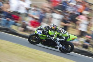 kenan-sofuoglu-on-his-way-to-victory-in-australia