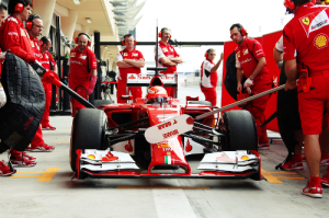 raikkonen-pit-stop-bahrain1