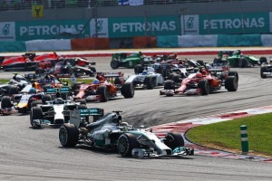 2014-malaysian-grand-prix-start