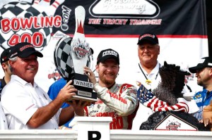 080414-NASCAR-Dale-Earnhardt-Jr-Winners-Gallery-3-JW-G.vnocropresize.940.529.medium.41