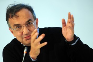 marchionne-lean-hand-gesture